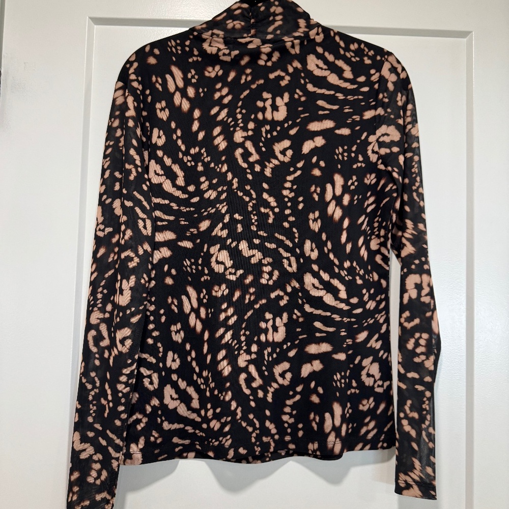 Sanctuary Printed Mock Neck Long Sleeve Mesh Top Size Large